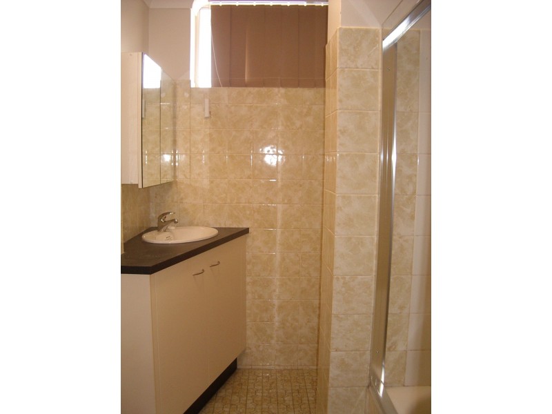 2/60 Wallace Street, Chermside QLD 4032