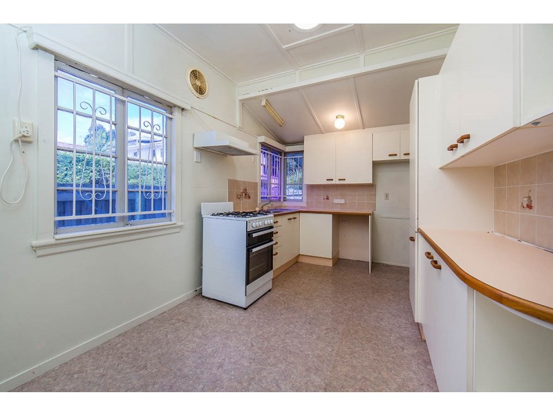 44 Hilltop Avenue, Chermside QLD 4032