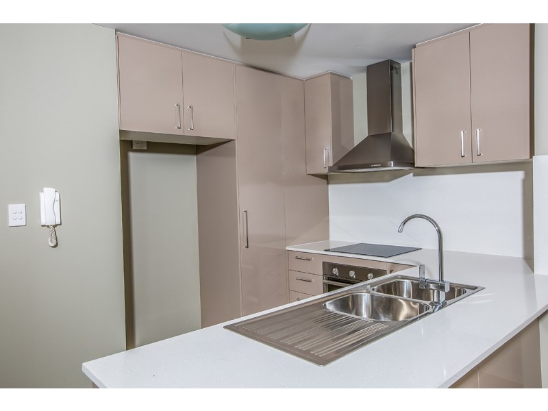 6/85 Queens Road, Everton Hills QLD 4053