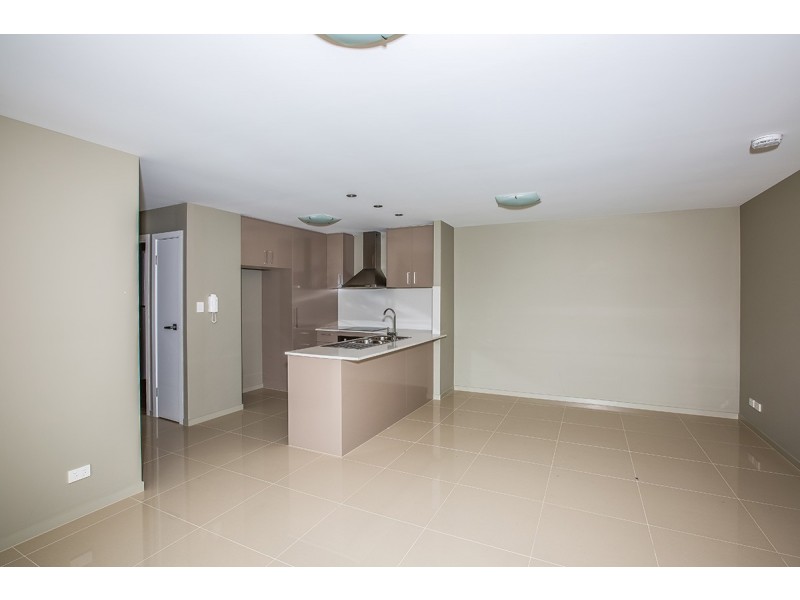 6/85 Queens Road, Everton Hills QLD 4053