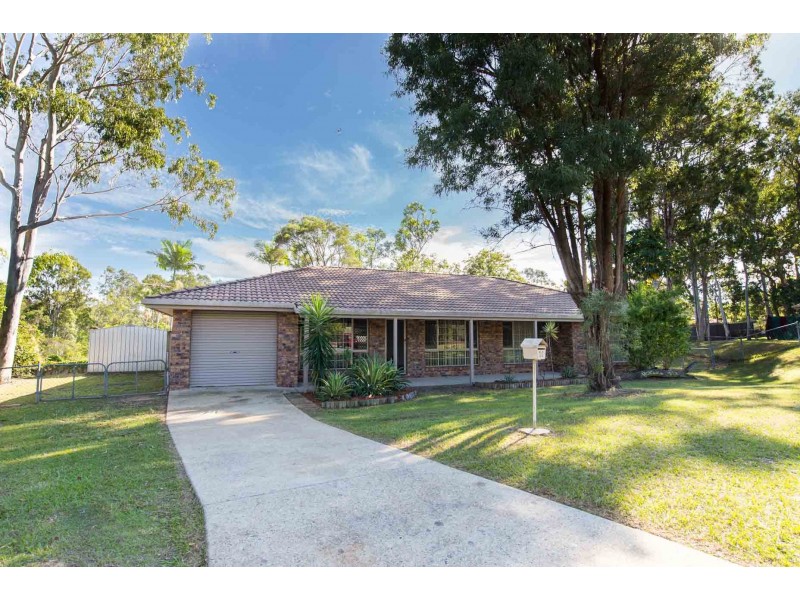 10 Tokai Court, Petrie QLD 4502