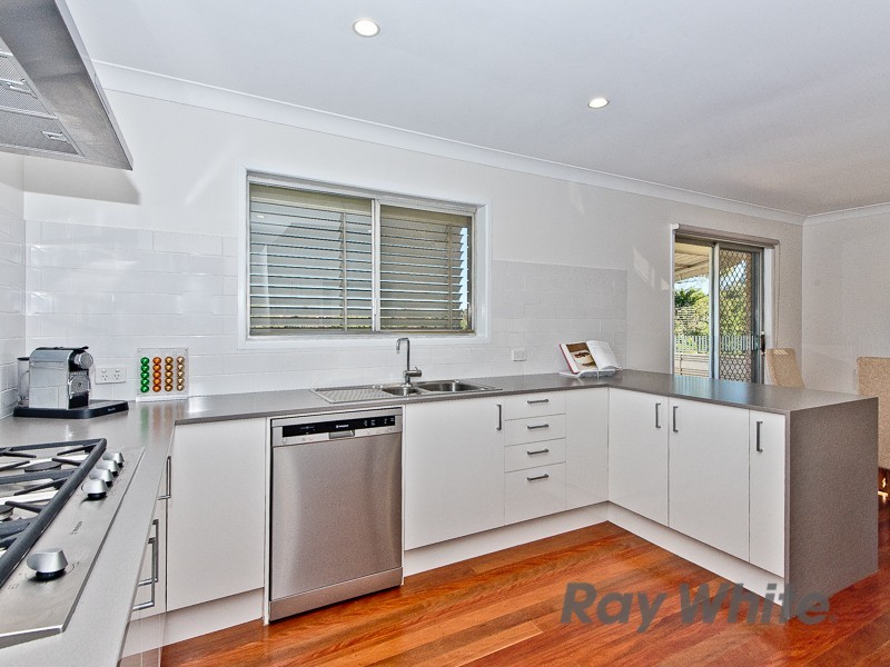 124 Trouts Road, Stafford Heights QLD 4053