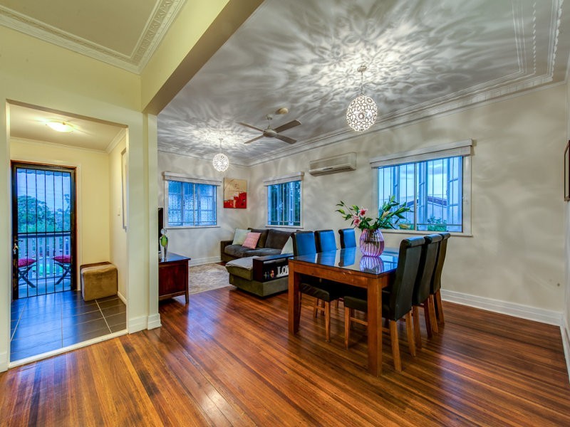 8 Farnell Street, Chermside QLD 4032