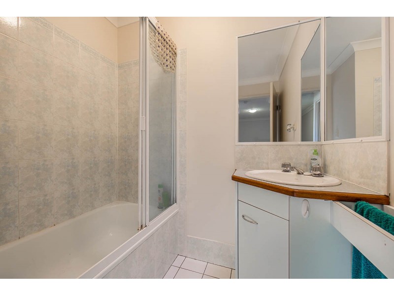 2 / 16 View Street, Chermside QLD 4032