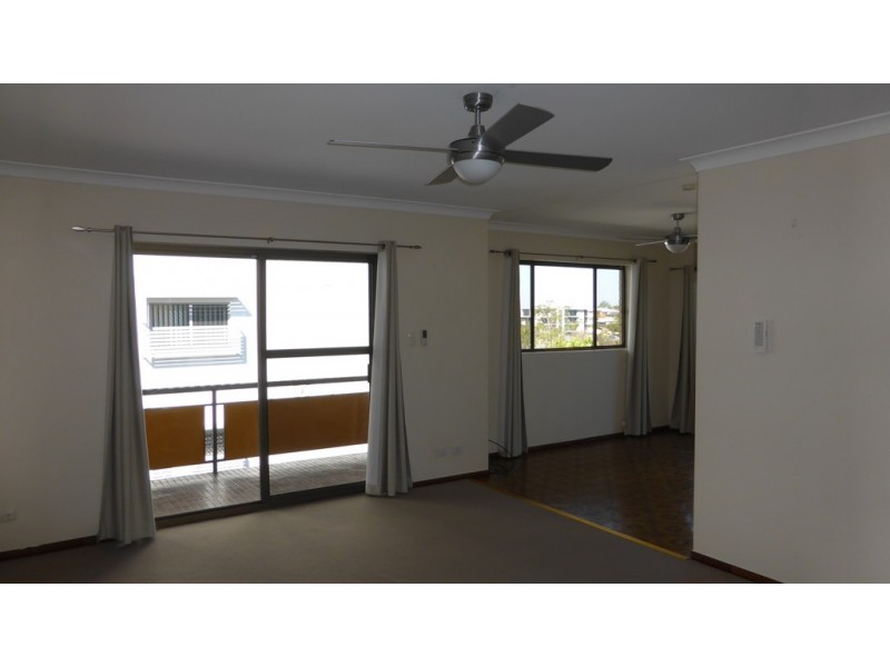 4/60 Latham Street, Chermside QLD 4032