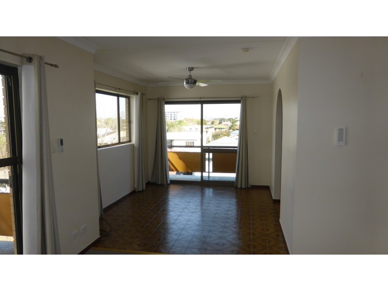 4/60 Latham Street, Chermside QLD 4032