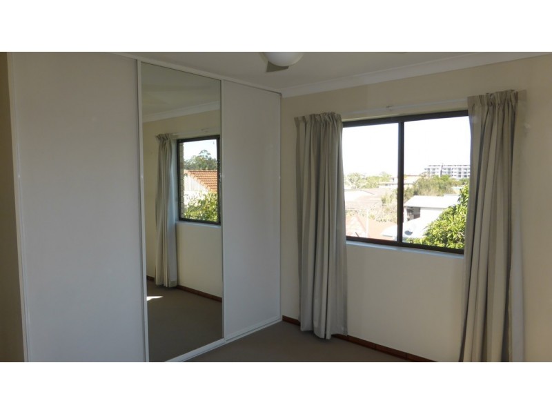 4/60 Latham Street, Chermside QLD 4032
