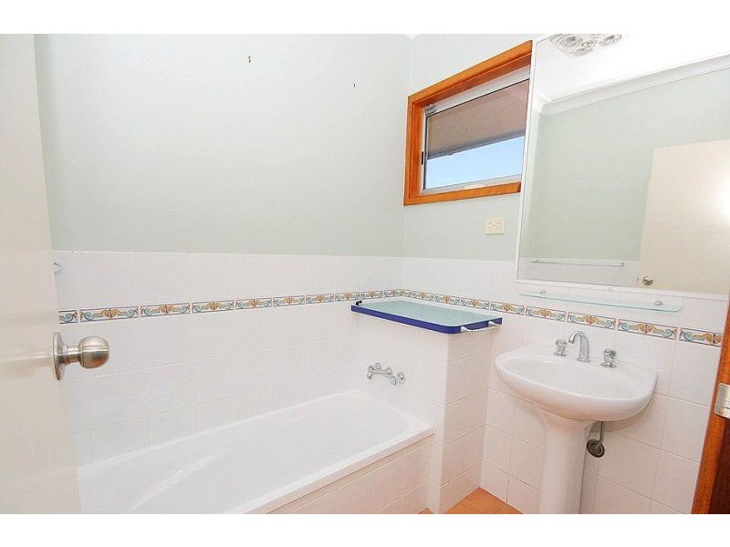 18 Cowie Road, Carseldine QLD 4034