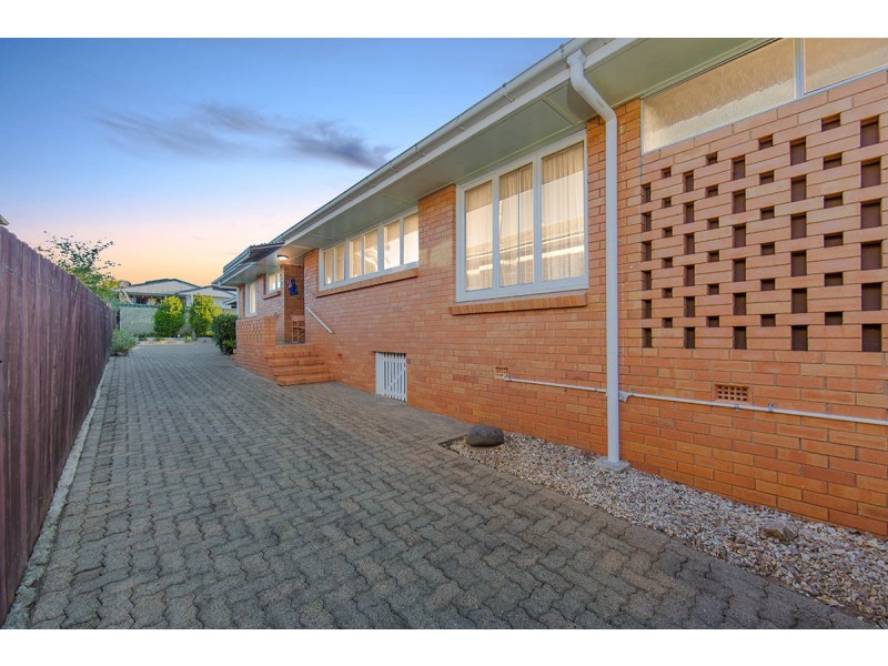 73 Lucan Avenue, Aspley QLD 4034