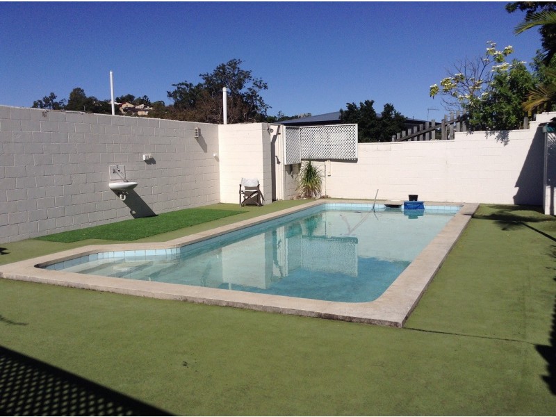 26 Cranbourne Street, Chermside West QLD 4032