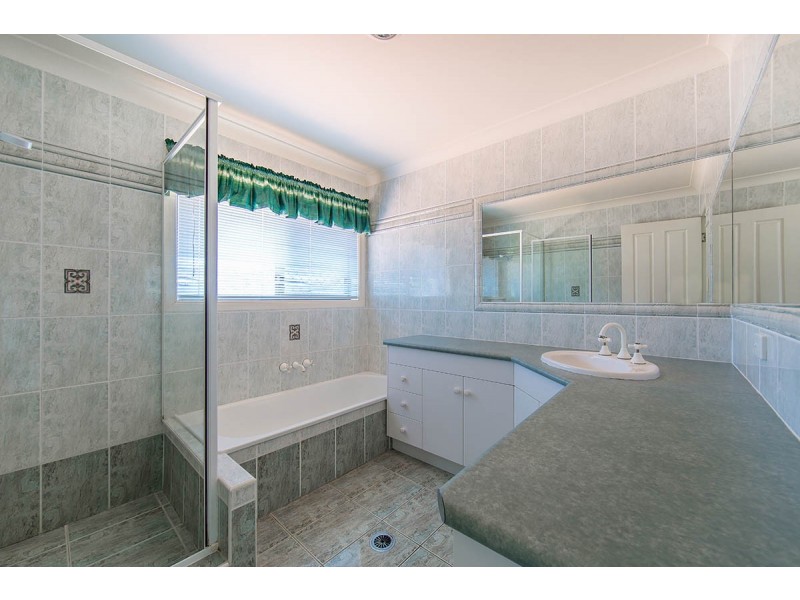 38 Voyager Circuit, Bridgeman Downs QLD 4035