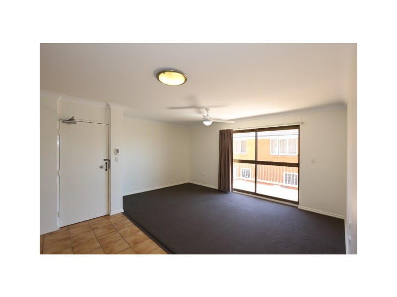 1/34 Hilltop Avenue, Chermside QLD 4032