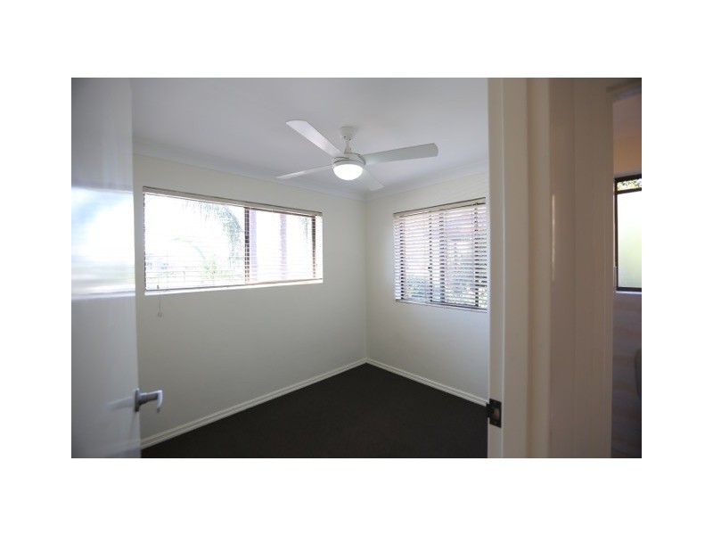 1/34 Hilltop Avenue, Chermside QLD 4032