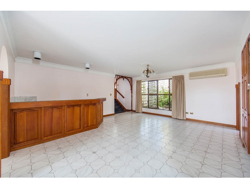 64 Karloff Drive, Stafford Heights QLD 4053