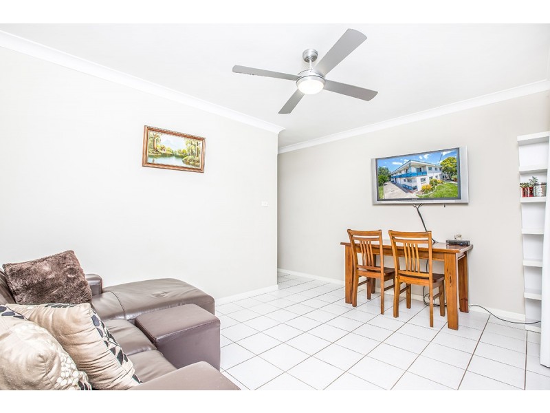 2 / 10 Parkhill Street, Chermside QLD 4032
