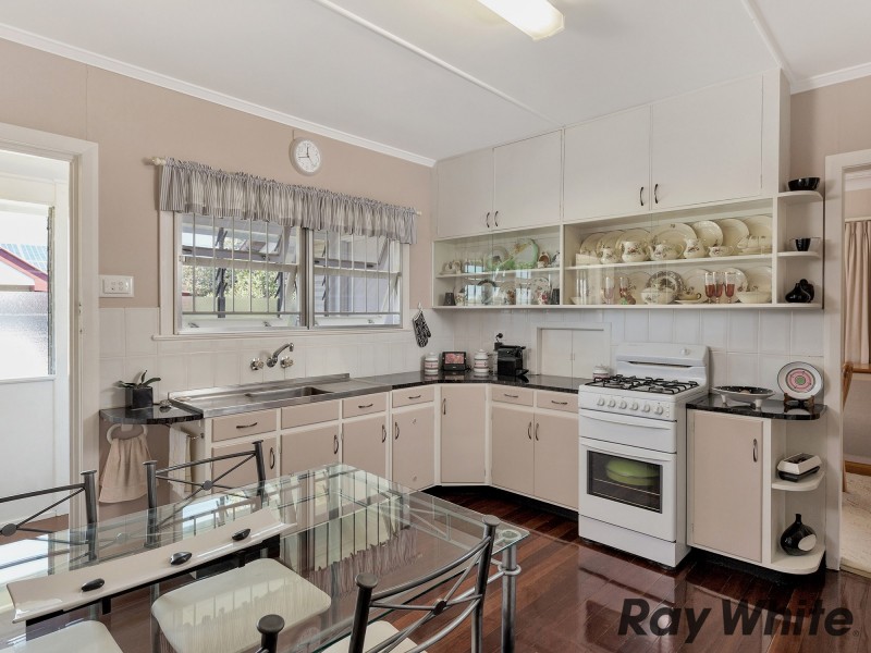 6 Basnett Street, Chermside West QLD 4032