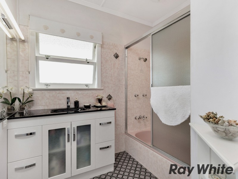 6 Basnett Street, Chermside West QLD 4032