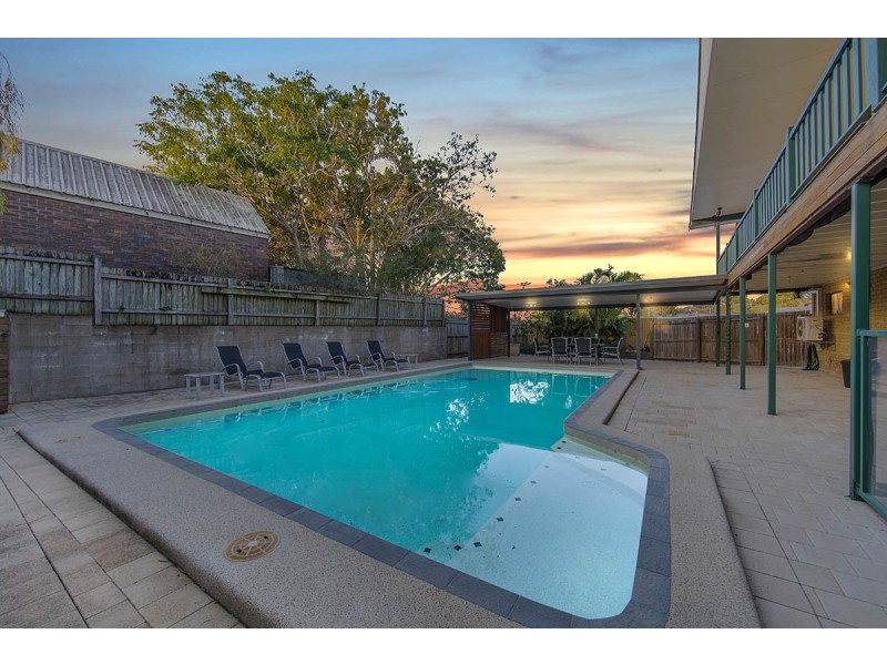 30 Niven Street, Stafford Heights QLD 4053