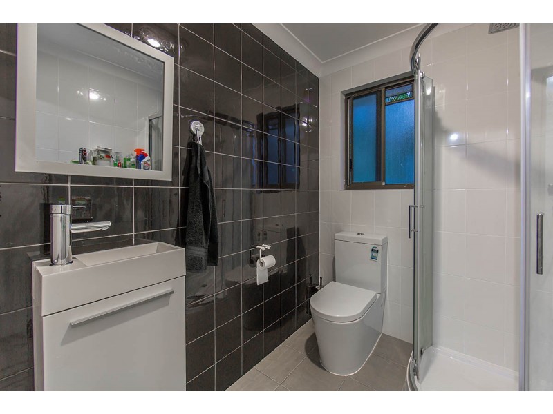 30 Niven Street, Stafford Heights QLD 4053