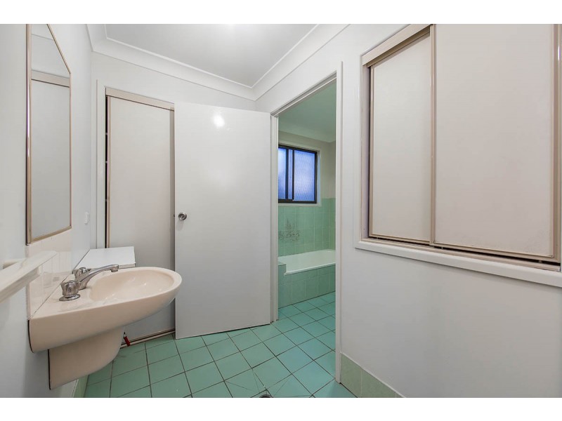 30 Niven Street, Stafford Heights QLD 4053