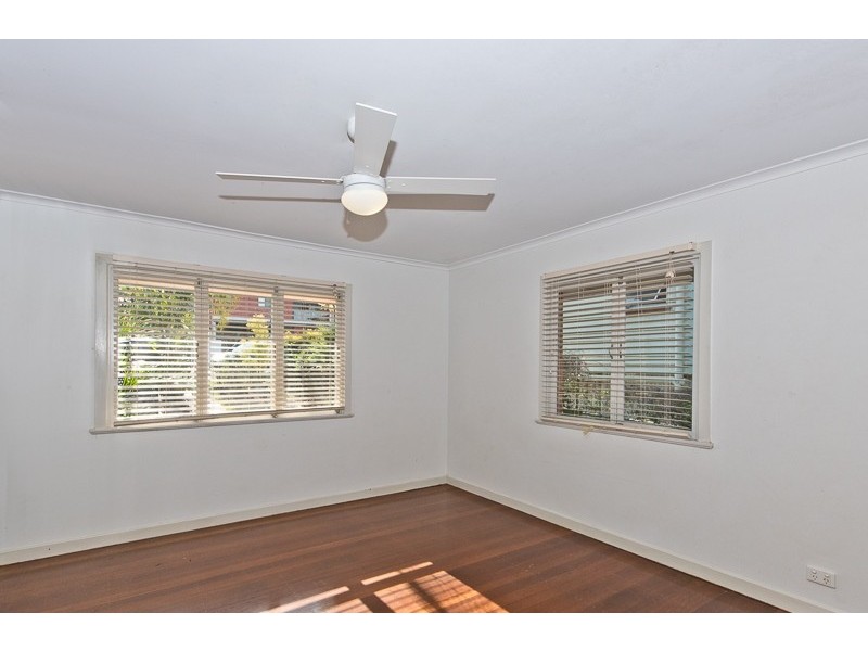 18 Bruce Street, Chermside QLD 4032