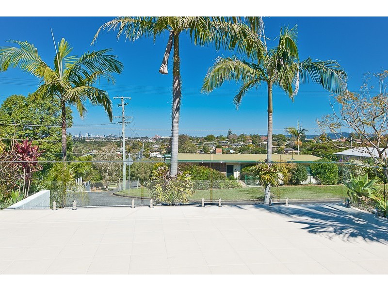 28 Chartwell Street, Aspley QLD 4034