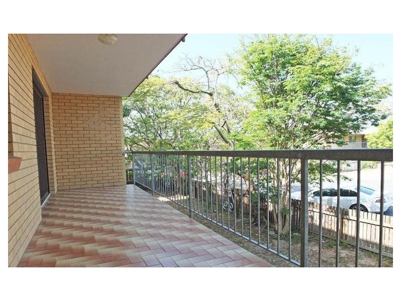 2/2 Foundation Street, Chermside QLD 4032