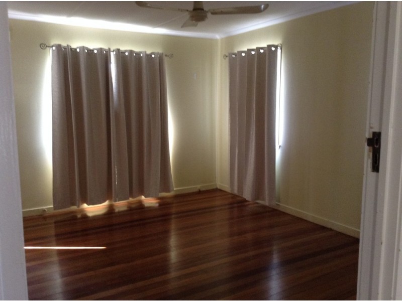 12 Alleena Street, Chermside QLD 4032