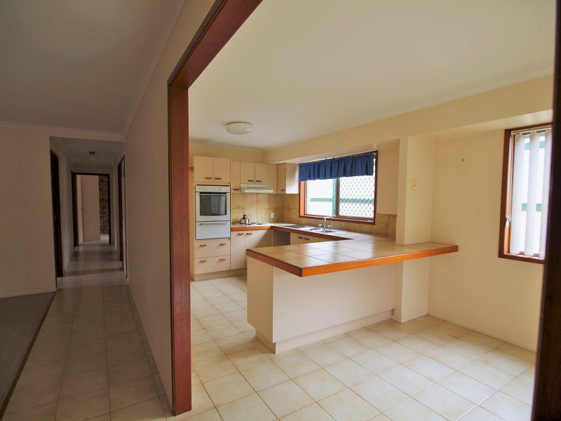 8a Tokai Court, Petrie QLD 4502