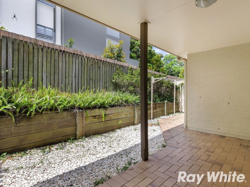 4 / 35 Sammells Drive, Chermside QLD 4032