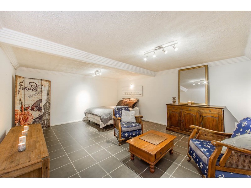 24 Crofty Street, Albany Creek QLD 4035