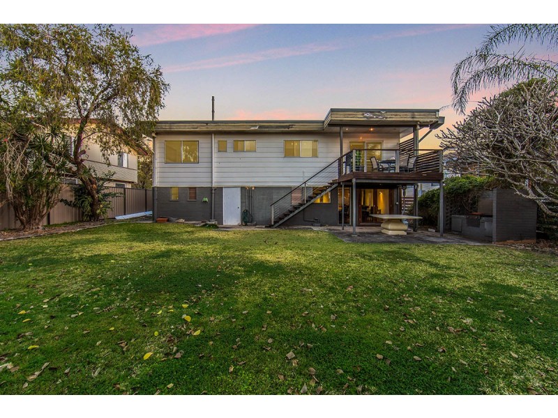 24 Crofty Street, Albany Creek QLD 4035