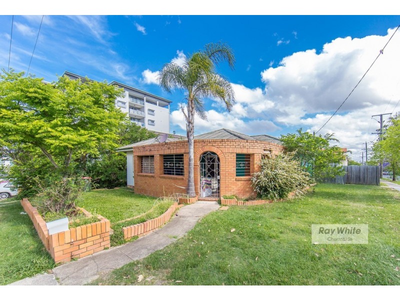 62 Latham Street, Chermside QLD 4032