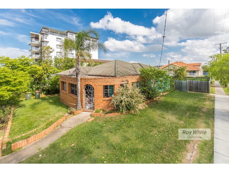 62 Latham Street, Chermside QLD 4032