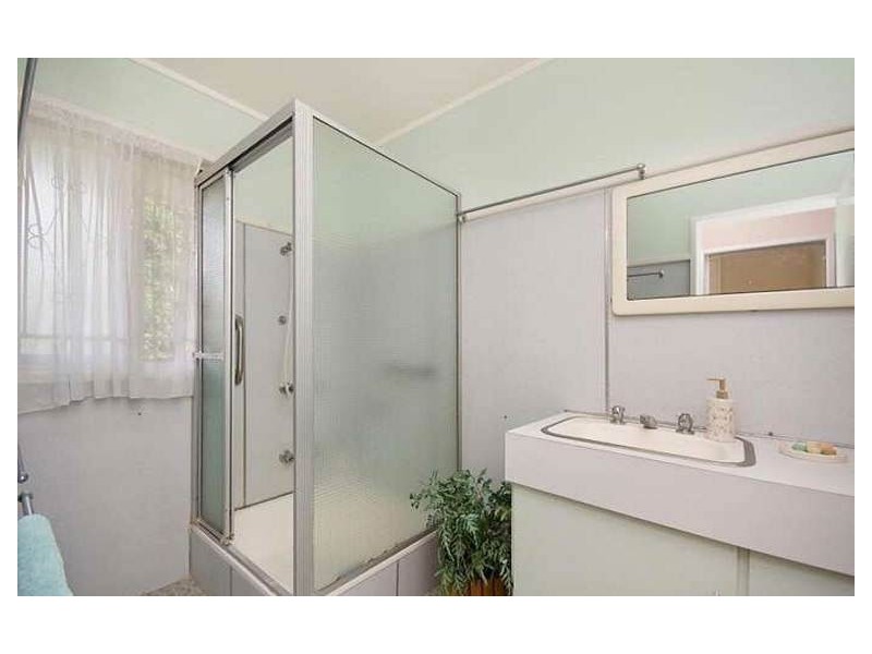 No. 4 Renita Street, Aspley QLD 4034