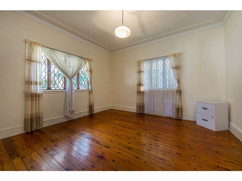 64 Main Avenue, Wavell Heights QLD 4012