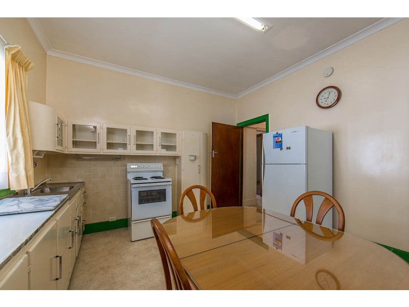 64 Main Avenue, Wavell Heights QLD 4012