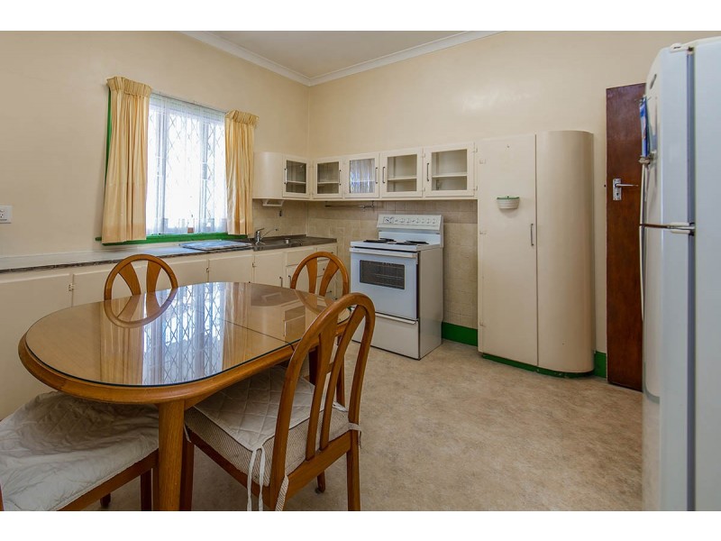 64 Main Avenue, Wavell Heights QLD 4012