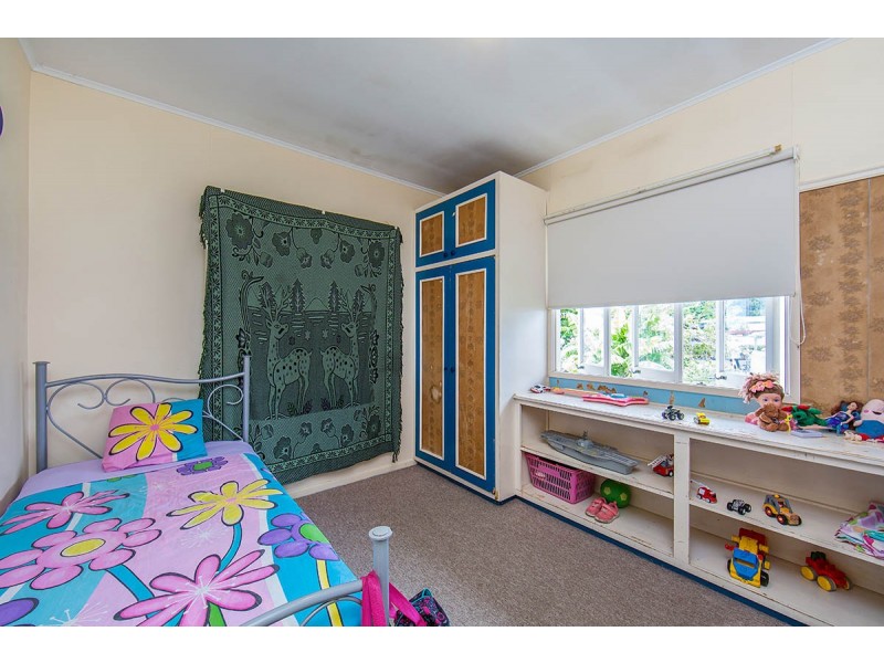 18 Basnett Street, Chermside West QLD 4032