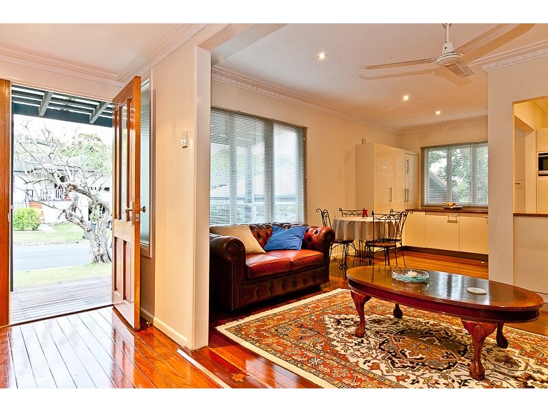 16 Glenhaven Street, Kedron QLD 4031