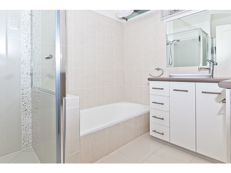 16 Glenhaven Street, Kedron QLD 4031