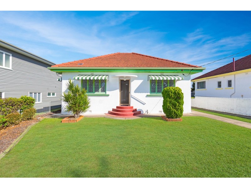 64 Main Avenue, Wavell Heights QLD 4012