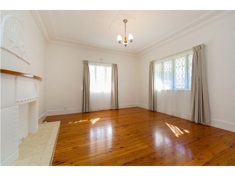 64 Main Avenue, Wavell Heights QLD 4012