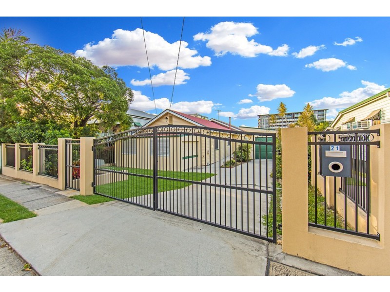 21 Sparkes Street, Chermside QLD 4032