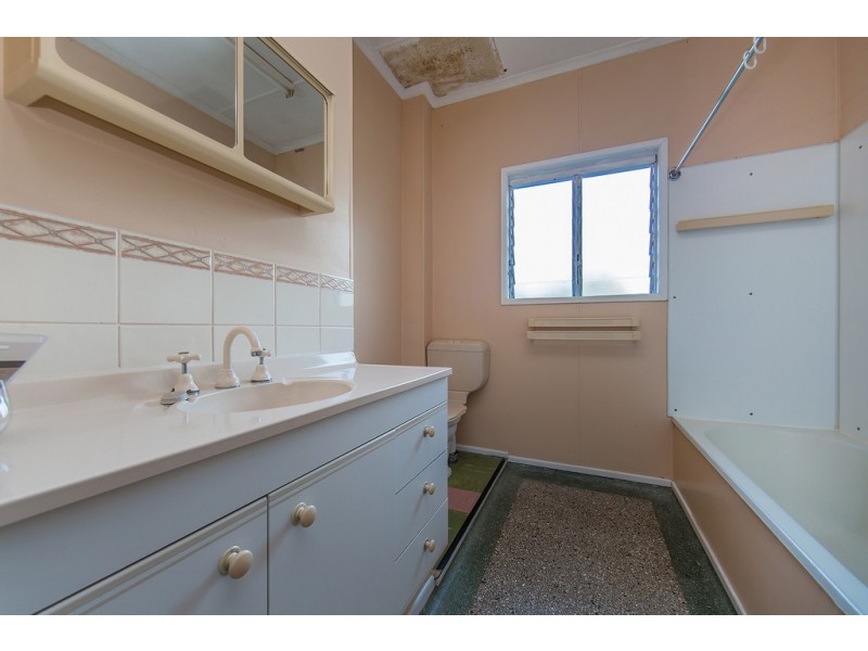 21 Sparkes Street, Chermside QLD 4032