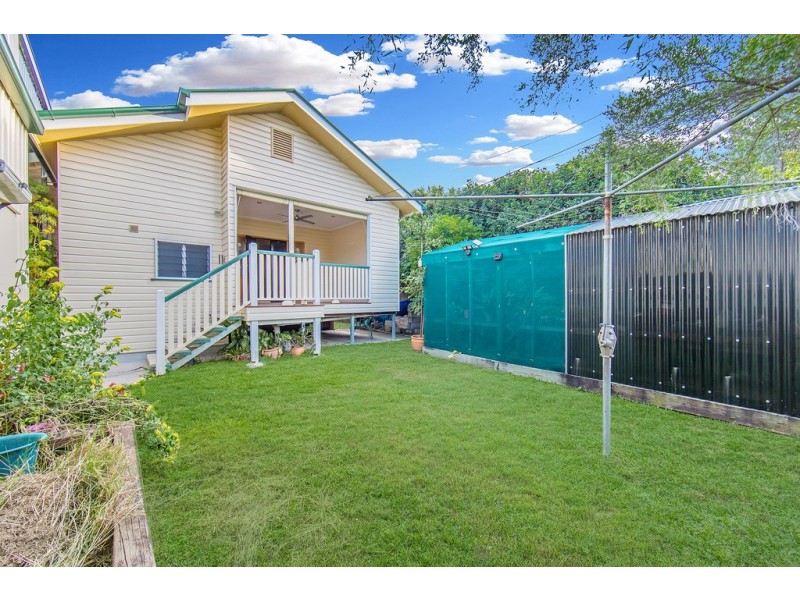 21 Sparkes Street, Chermside QLD 4032