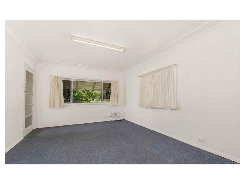 4 Centre Street, Aspley QLD 4034