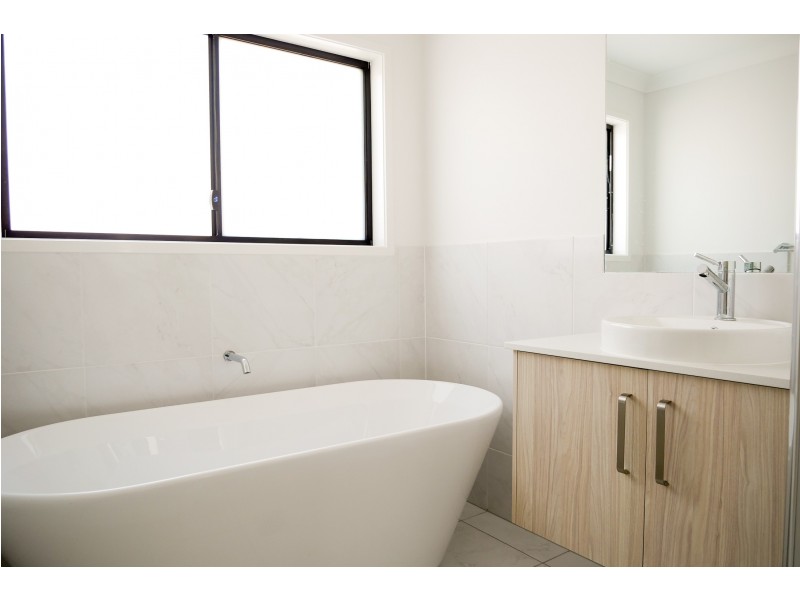 17 Flinders Street, Upper Kedron QLD 4055