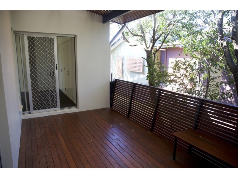 2/66 Sparkes Street, Chermside QLD 4032