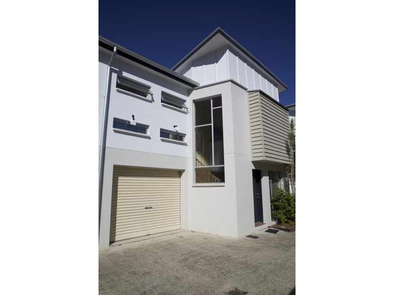 2/66 Sparkes Street, Chermside QLD 4032